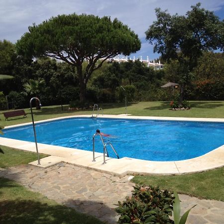 Beautiful Holiday Apartment 2 Bedroom Beach And Pool Malaga Marbella Calahonda Royale Mijas Costa Spain Zewnętrze zdjęcie