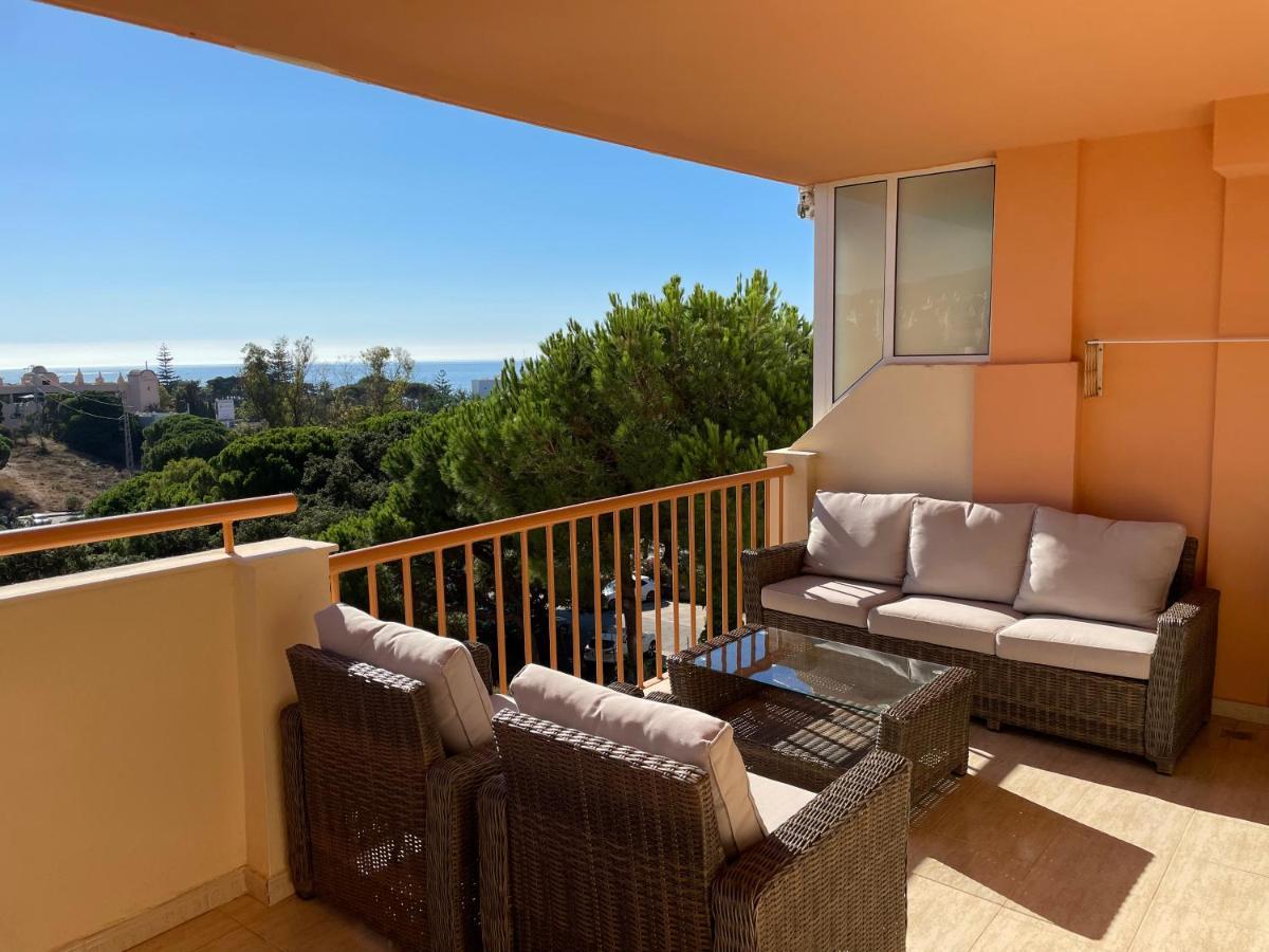 Beautiful Holiday Apartment 2 Bedroom Beach And Pool Malaga Marbella Calahonda Royale Mijas Costa Spain Zewnętrze zdjęcie