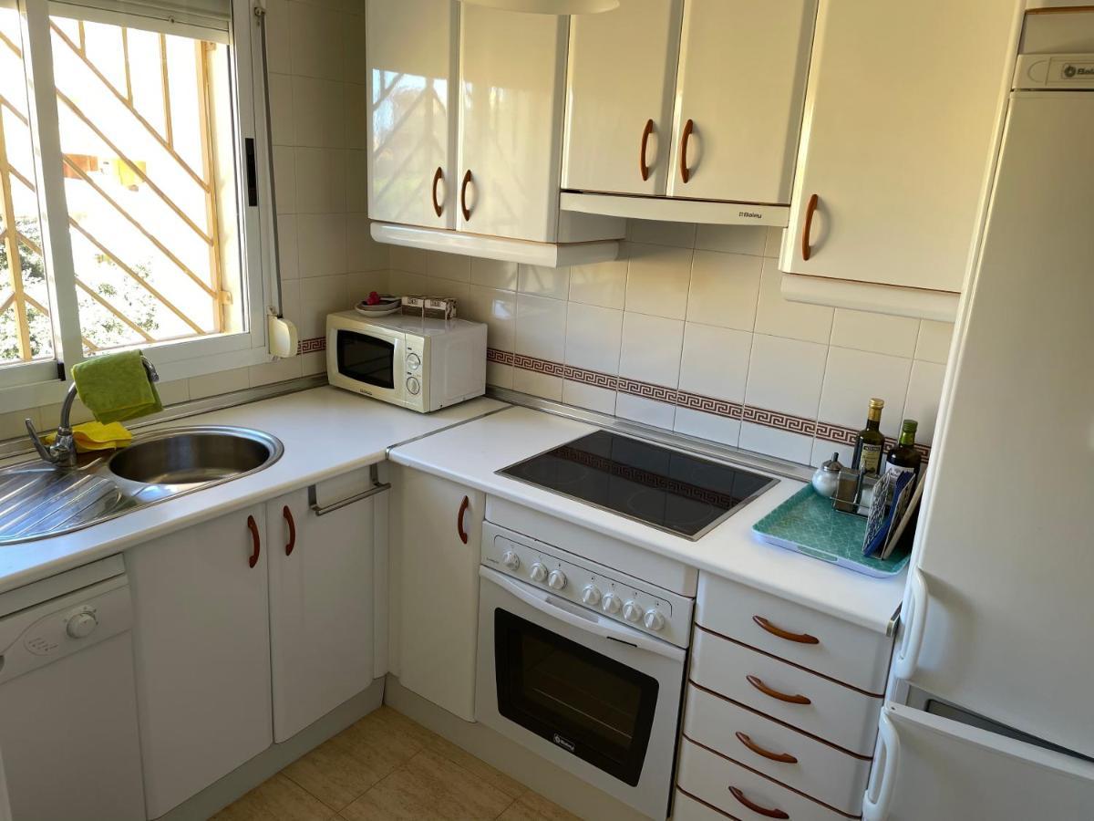 Beautiful Holiday Apartment 2 Bedroom Beach And Pool Malaga Marbella Calahonda Royale Mijas Costa Spain Zewnętrze zdjęcie