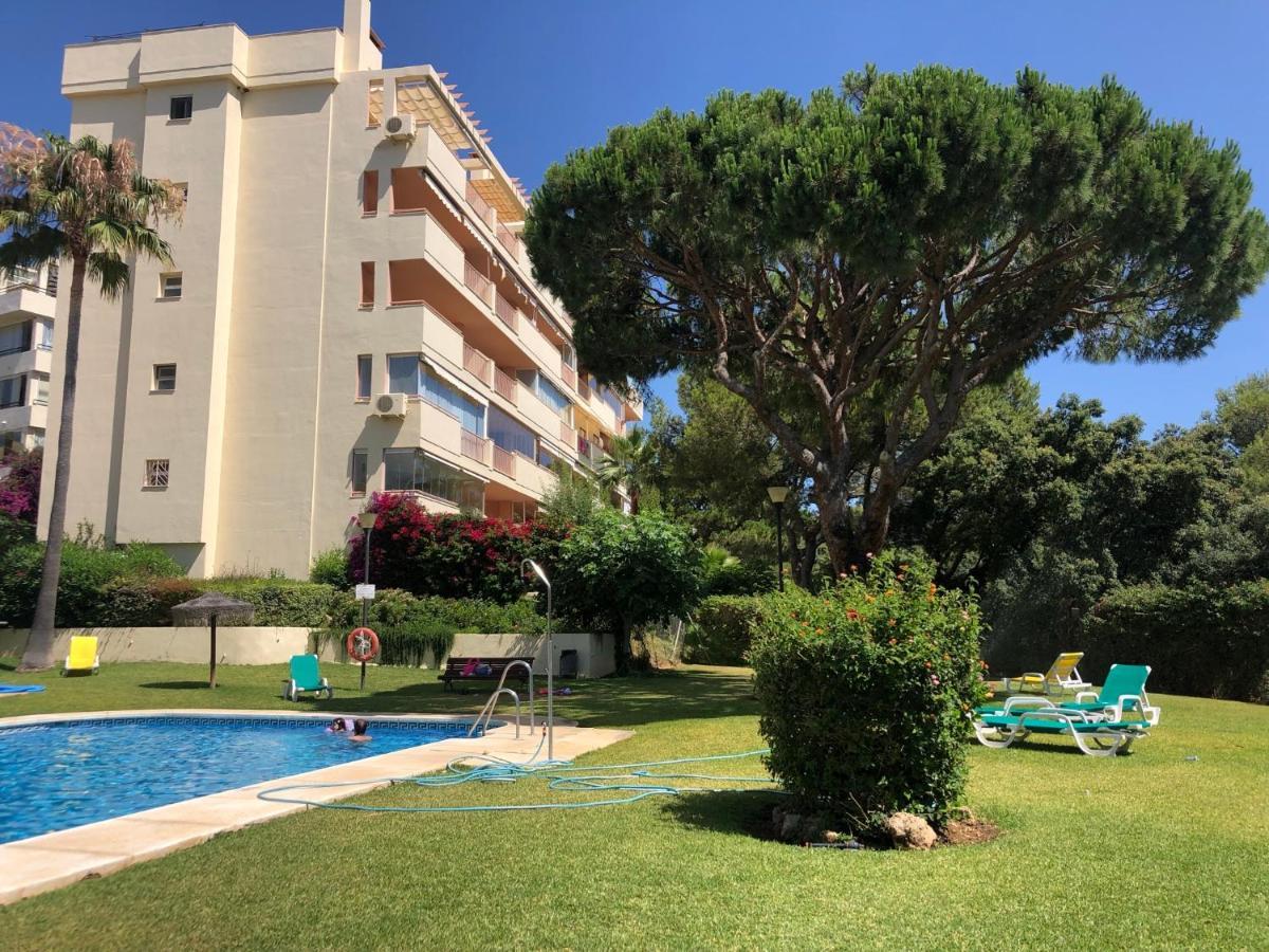 Beautiful Holiday Apartment 2 Bedroom Beach And Pool Malaga Marbella Calahonda Royale Mijas Costa Spain Zewnętrze zdjęcie